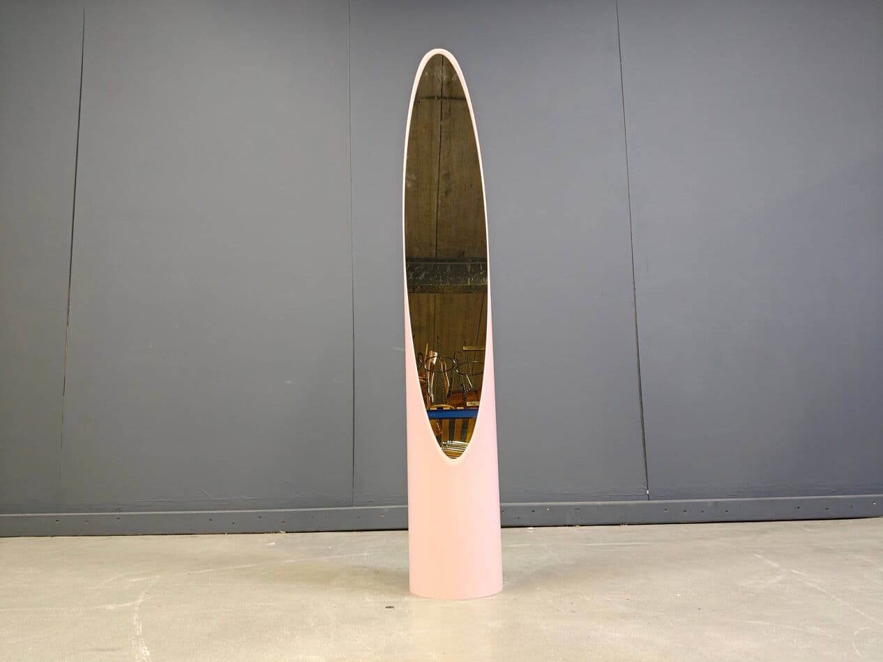 Lustro podłogowe Unghia, różowy, szkło, proj. Rodolfo Bonetto, Włochy, lata 70. - 275017