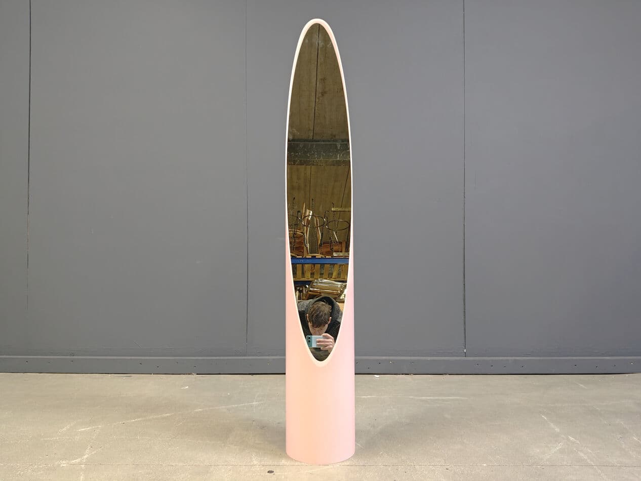 Lustro podłogowe Unghia, różowy, szkło, proj. Rodolfo Bonetto, Włochy, lata 70. - 275018