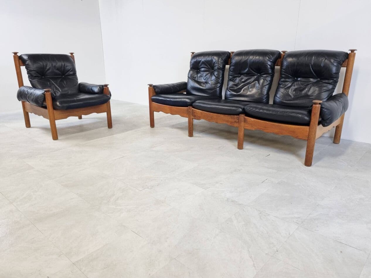 Zestaw wypoczynkowy brutalistyczny, skóra czarna, dąb, Niemcy, lata 70. - 274981