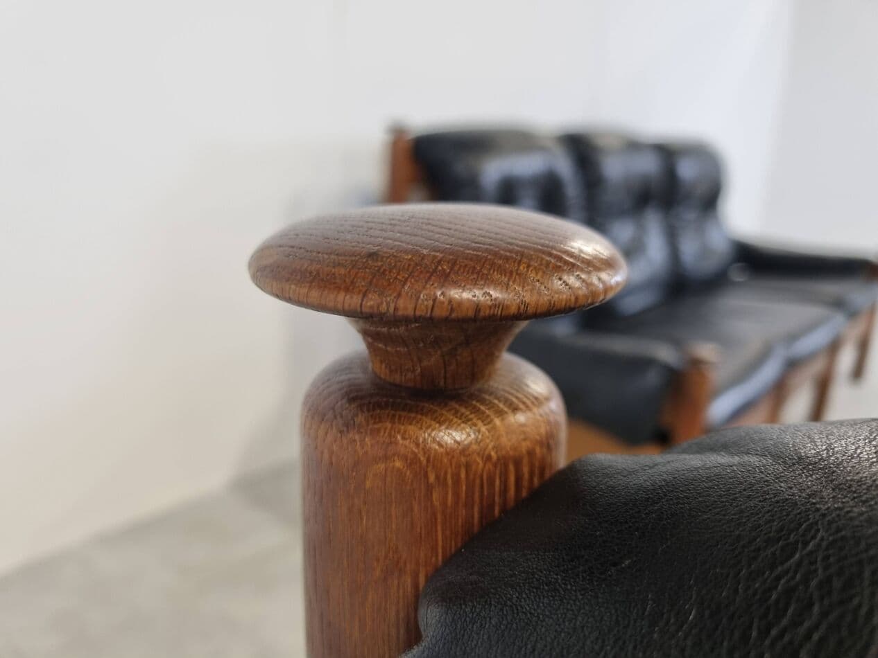 Zestaw wypoczynkowy brutalistyczny, skóra czarna, dąb, Niemcy, lata 70. - 274980