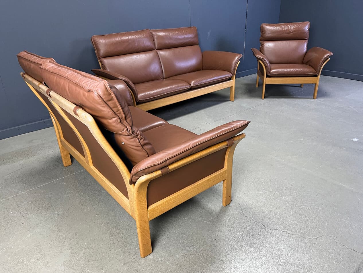 Trzyczęściowy zestaw wypoczynkowy Scala, skóra brązowa, dąb jasny, Belgia, lata 70. - 274859