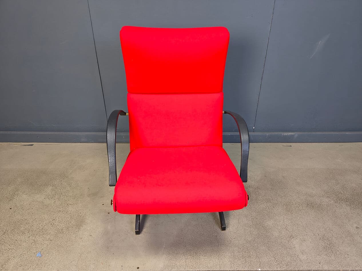 Fotel P40, czerwony, metal czarny, proj. O. Borsani, Tecno, Włochy, lata 70. - 274500