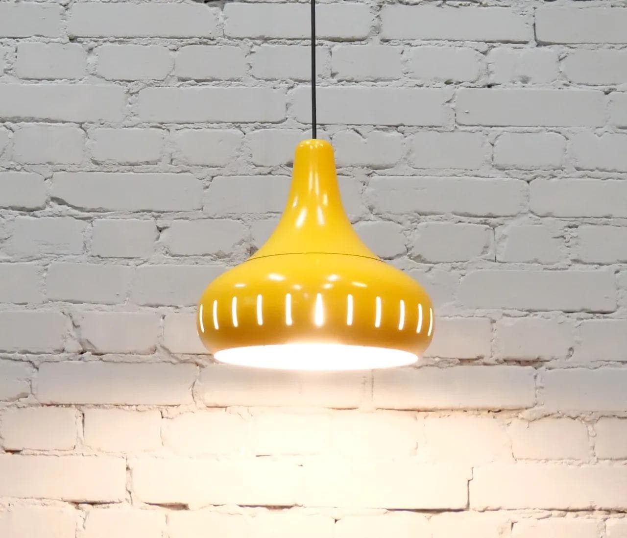 Lampa wisząca, żółty, aluminium lakierowane, Włochy, lata 60. - 19207