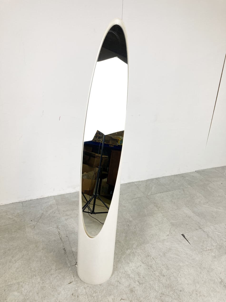 Floor mirror Unghia, white acrylic, by R. Bonetto, Italy, 1970s. - 274420