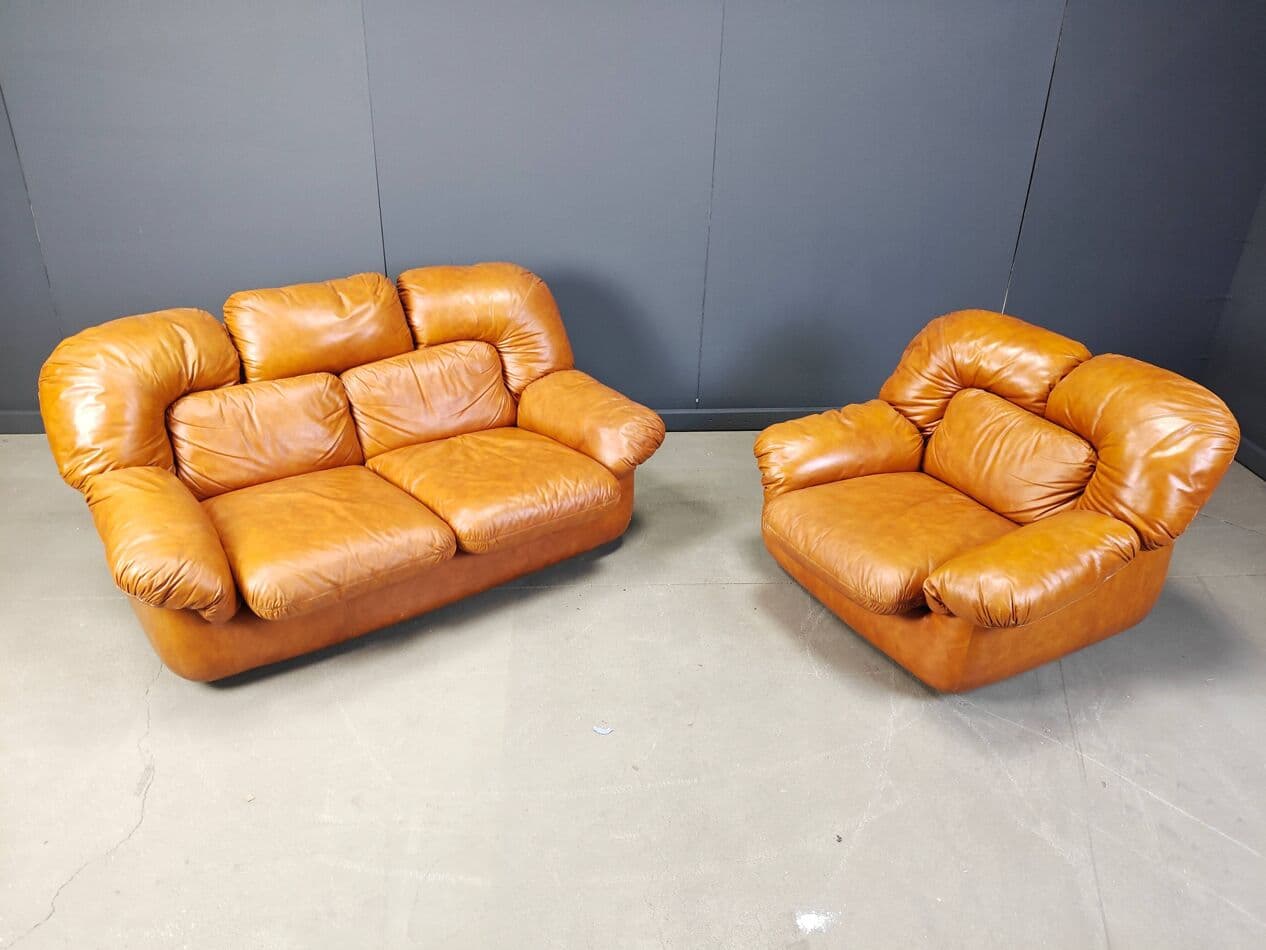 Zestaw wypoczynkowy, skóra brązowa, proj. E. Biella, Grappeggia, Włochy, lata 70. - 274329