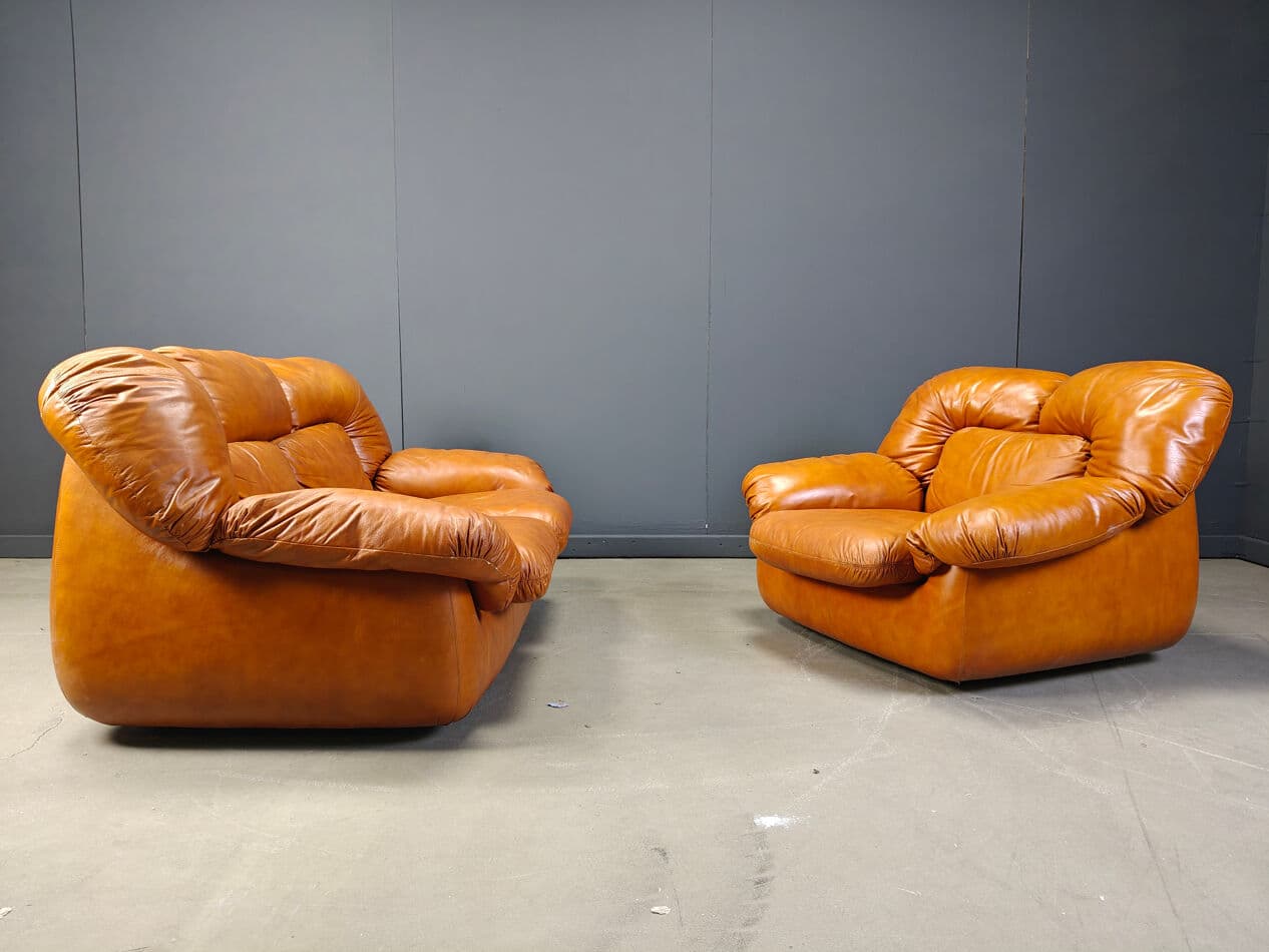 Zestaw wypoczynkowy, skóra brązowa, proj. E. Biella, Grappeggia, Włochy, lata 70. - 274335