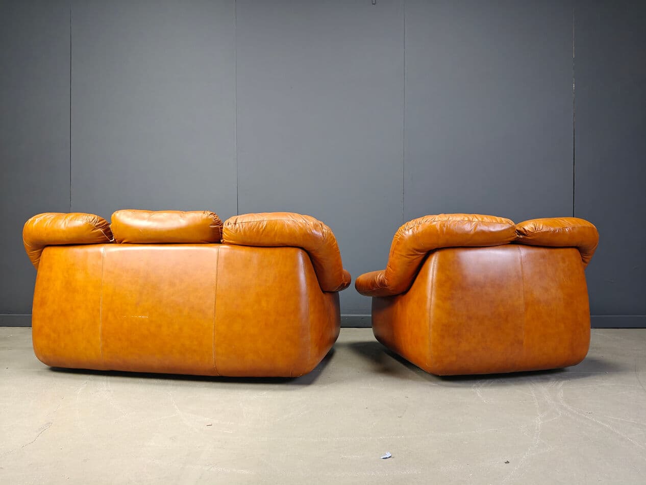 Zestaw wypoczynkowy, skóra brązowa, proj. E. Biella, Grappeggia, Włochy, lata 70. - 274337