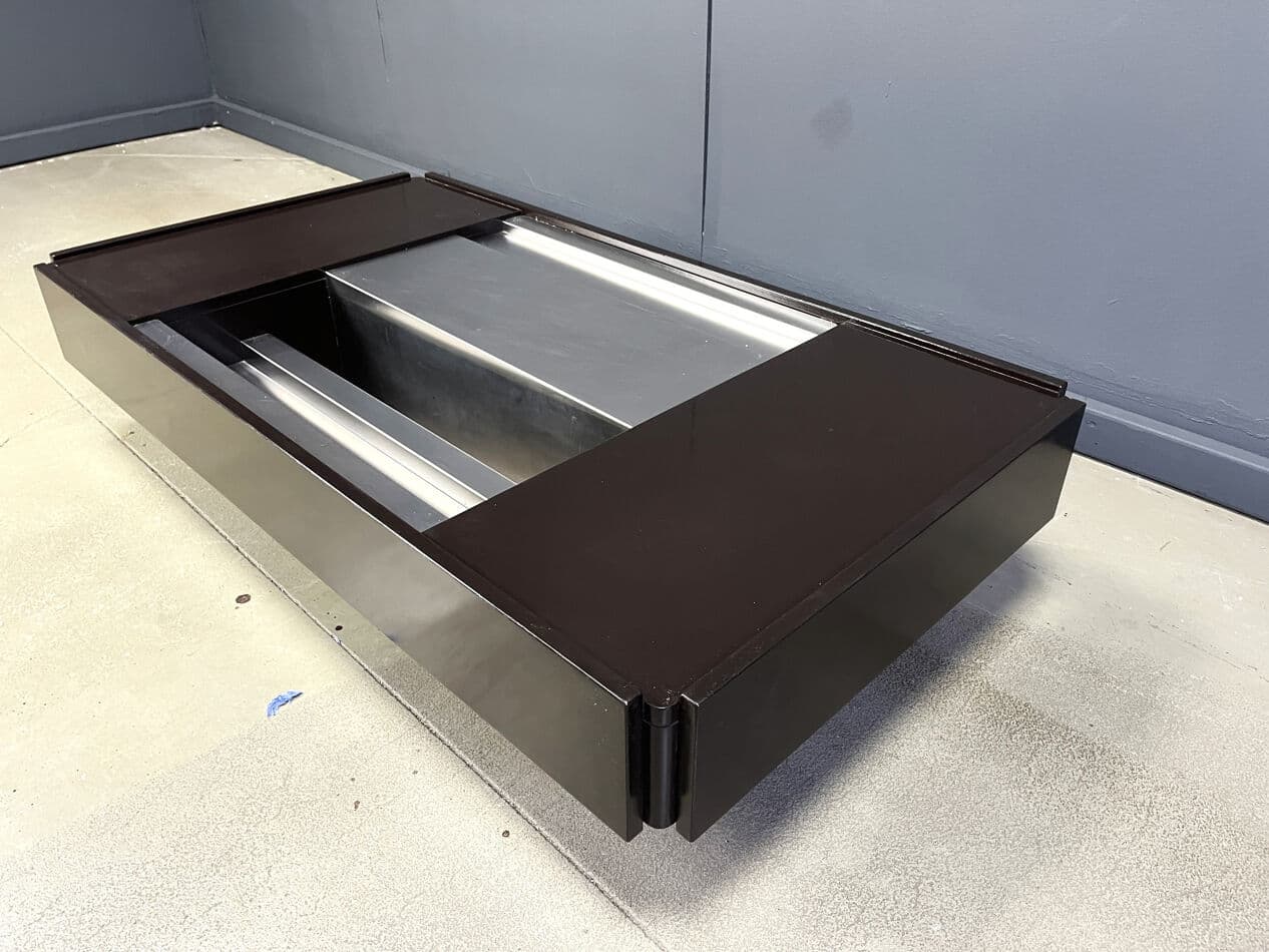 Bar coffee table, brown lacquered wood, Italy, 1970s. - 274294