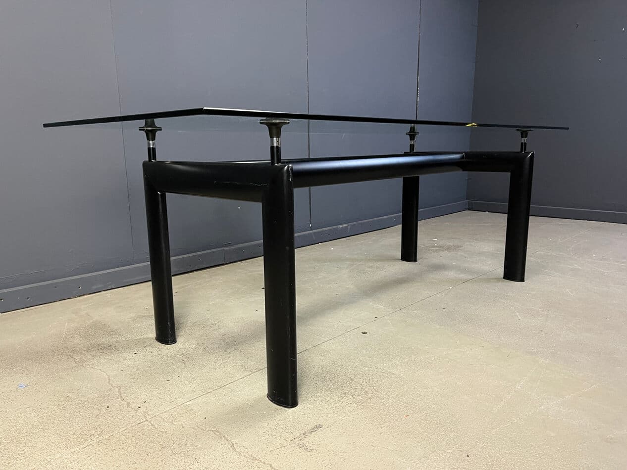 Stół jadalniany LC6, szkło transparent, metal czarny, proj. L. Corbusier, P. Jeanneret, C. Perriand, Cassina, Włochy, lata 90. - 274116