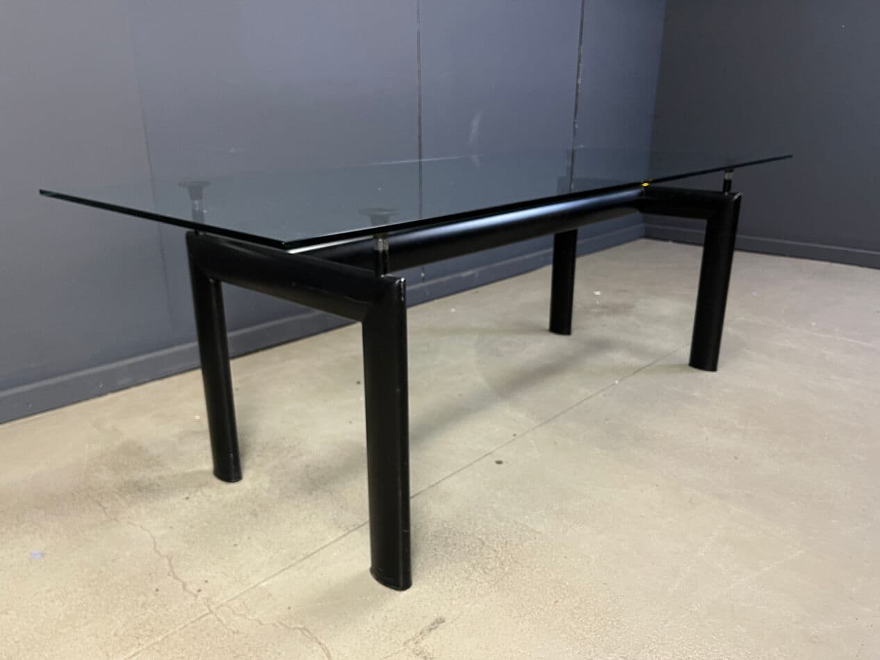 Stół jadalniany LC6, szkło transparent, metal czarny, proj. L. Corbusier, P. Jeanneret, C. Perriand, Cassina, Włochy, lata 90. - 274113