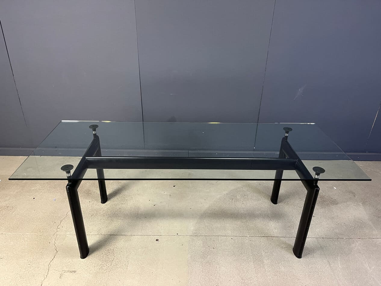Stół jadalniany LC6, szkło transparent, metal czarny, proj. L. Corbusier, P. Jeanneret, C. Perriand, Cassina, Włochy, lata 90. - 274120