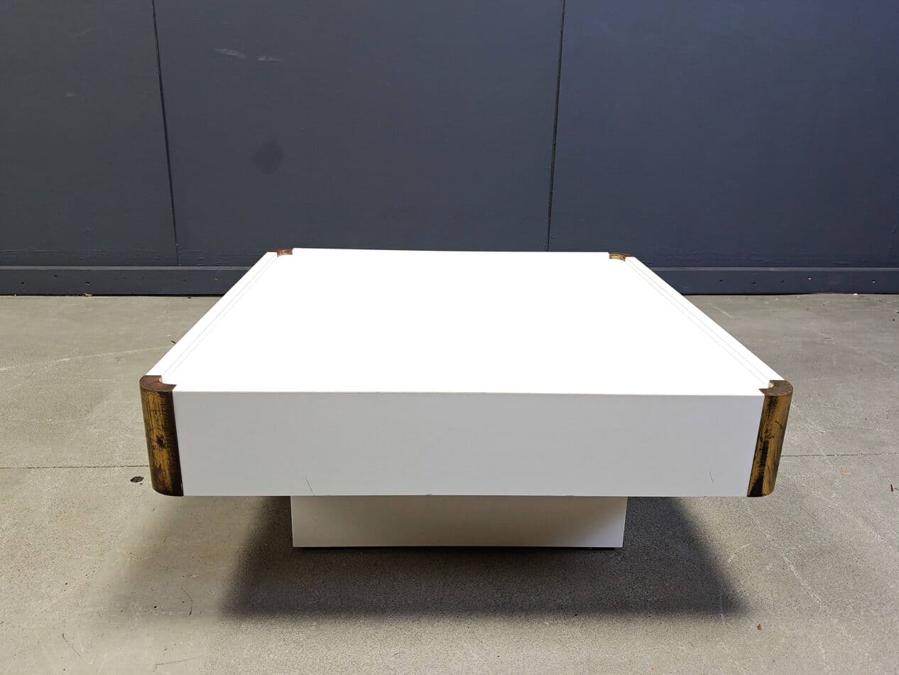 Coffee table, white lacquered wood, Italy, 1970s. - 273444