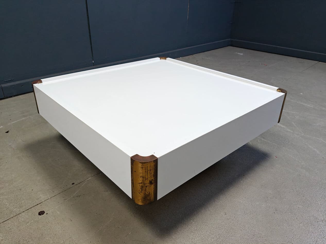 Coffee table, white lacquered wood, Italy, 1970s. - 273449