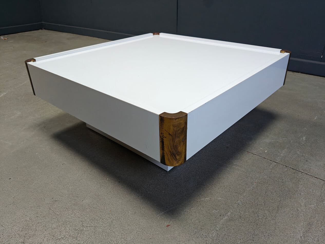 Coffee table, white lacquered wood, Italy, 1970s. - 273452