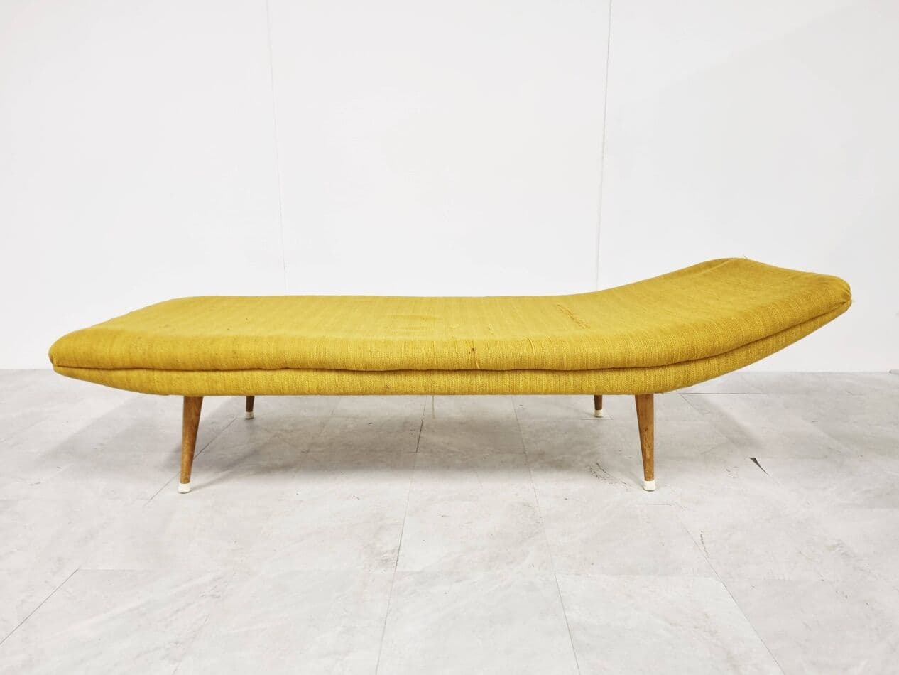 Daybed mid-century, yellow cotton, Netherlands, 1960s. - 273367