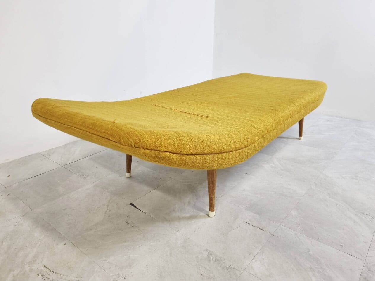 Daybed mid-century, yellow cotton, Netherlands, 1960s. - 273375