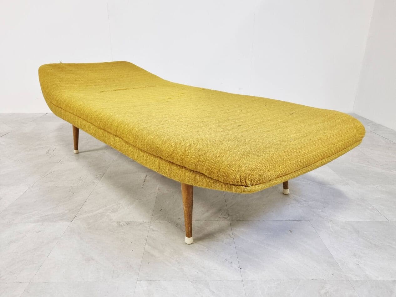 Daybed mid-century, yellow cotton, Netherlands, 1960s. - 273373