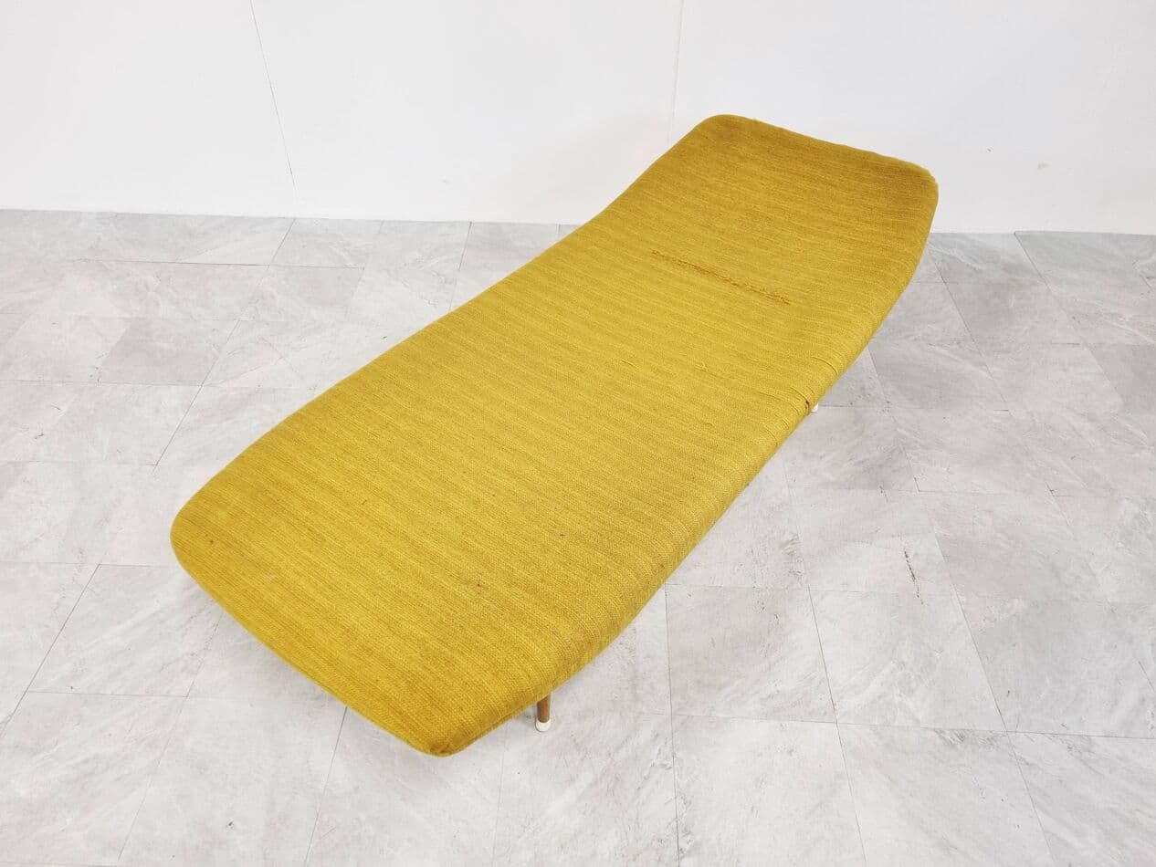 Daybed mid-century, yellow cotton, Netherlands, 1960s. - 273371