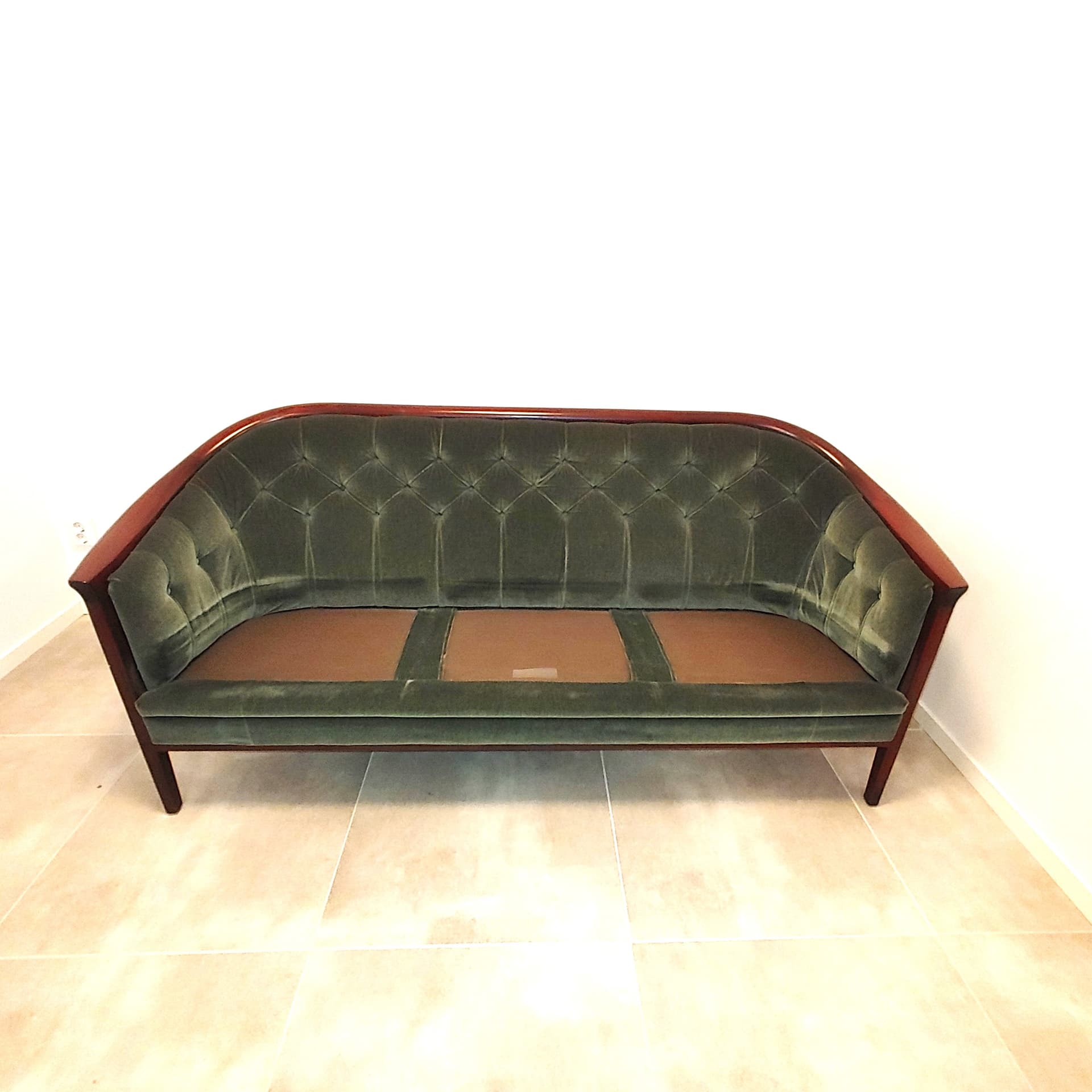 Sofa Aristokrat, velvet oliwkowy, orzech, proj. B. Fragd, Fridhagen, Szwecja, lata 60. - 79323