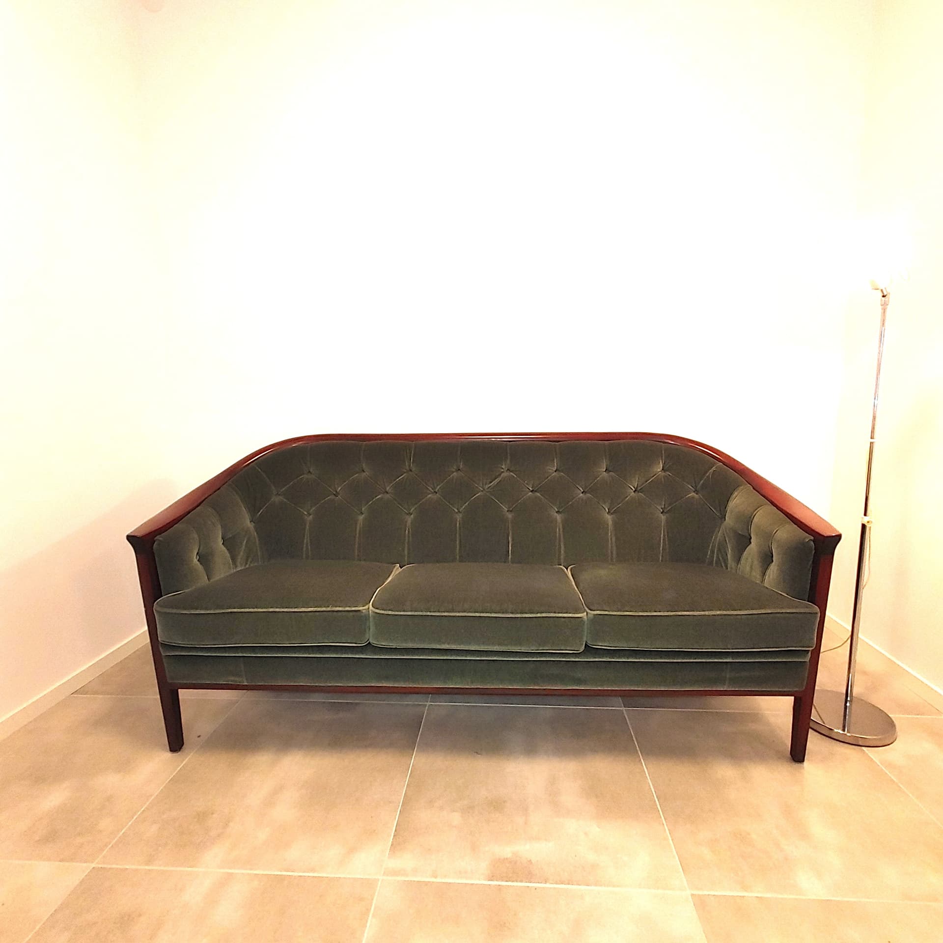 Sofa Aristokrat, velvet oliwkowy, orzech, proj. B. Fragd, Fridhagen, Szwecja, lata 60. - 79315