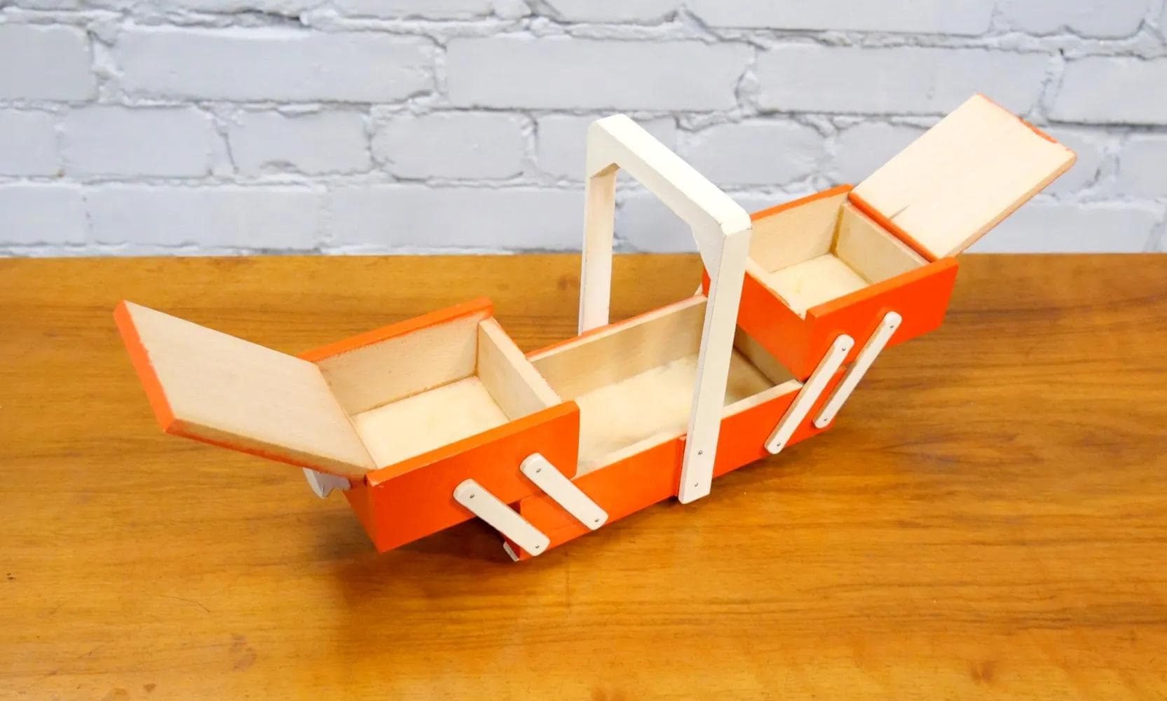 Puzderko na biżuterię rozkładane, multikolor, drewno, Polska, lata 50. - 19157