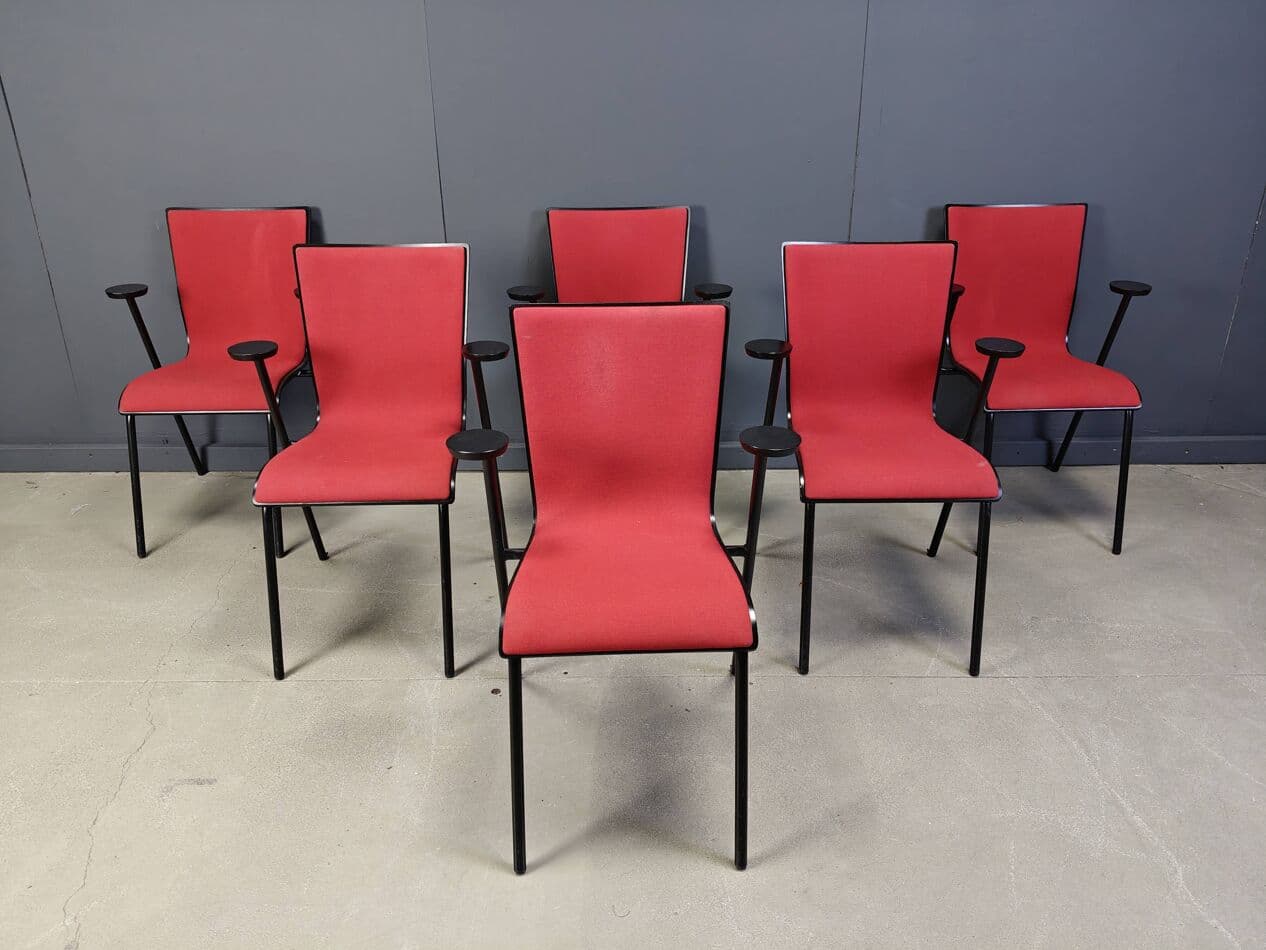 Zestaw sześciu krzeseł Occhio, velvet czerwony, stal czarna, proj. R. Vandebeek, Drisag, Belgia - 273115