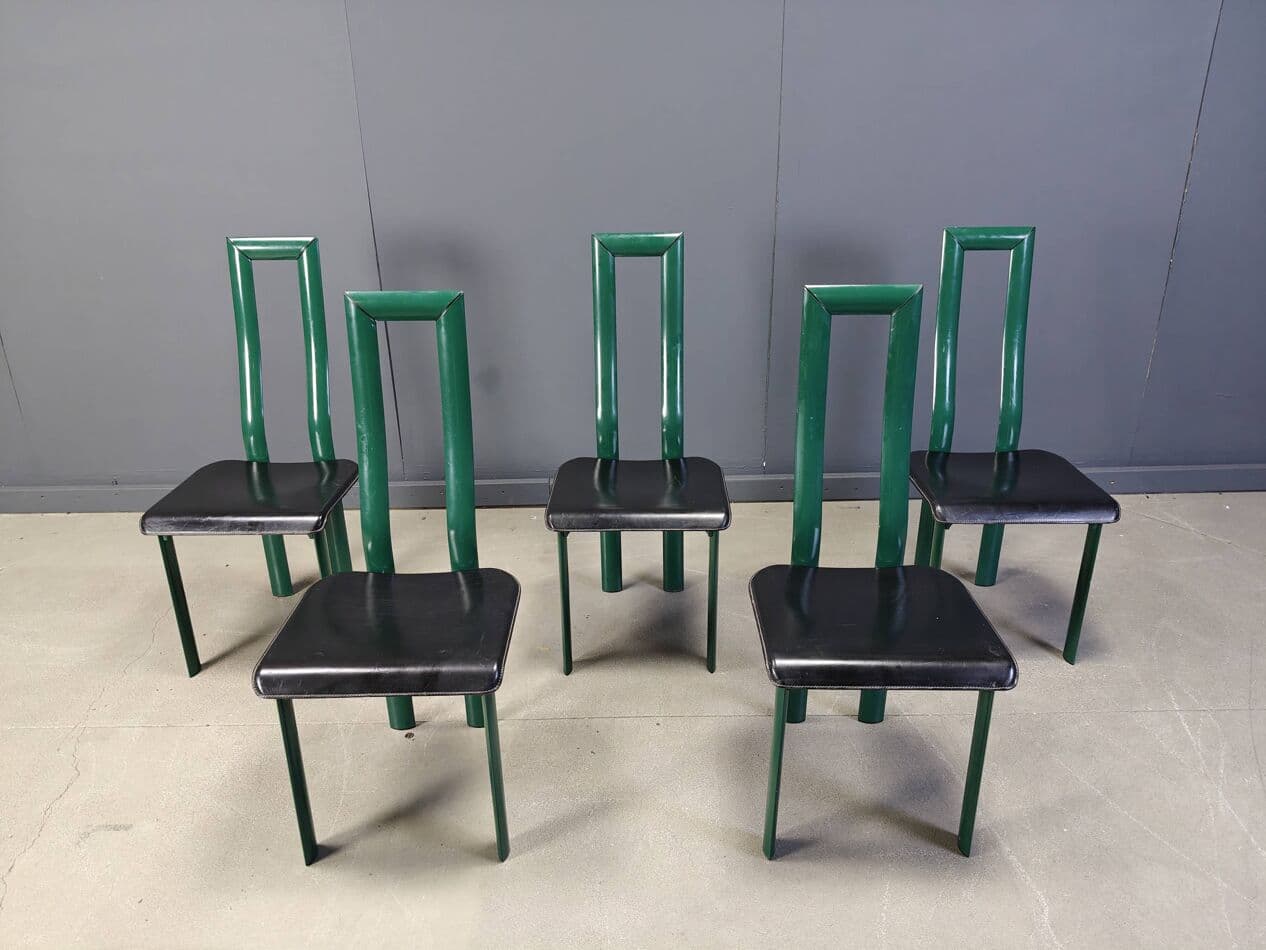 Zestaw pięciu krzeseł jadalnianych Model Regia, aluminium zielony, skóra czarna, proj. A. Mosca, Włochy, lata 80. - 273093