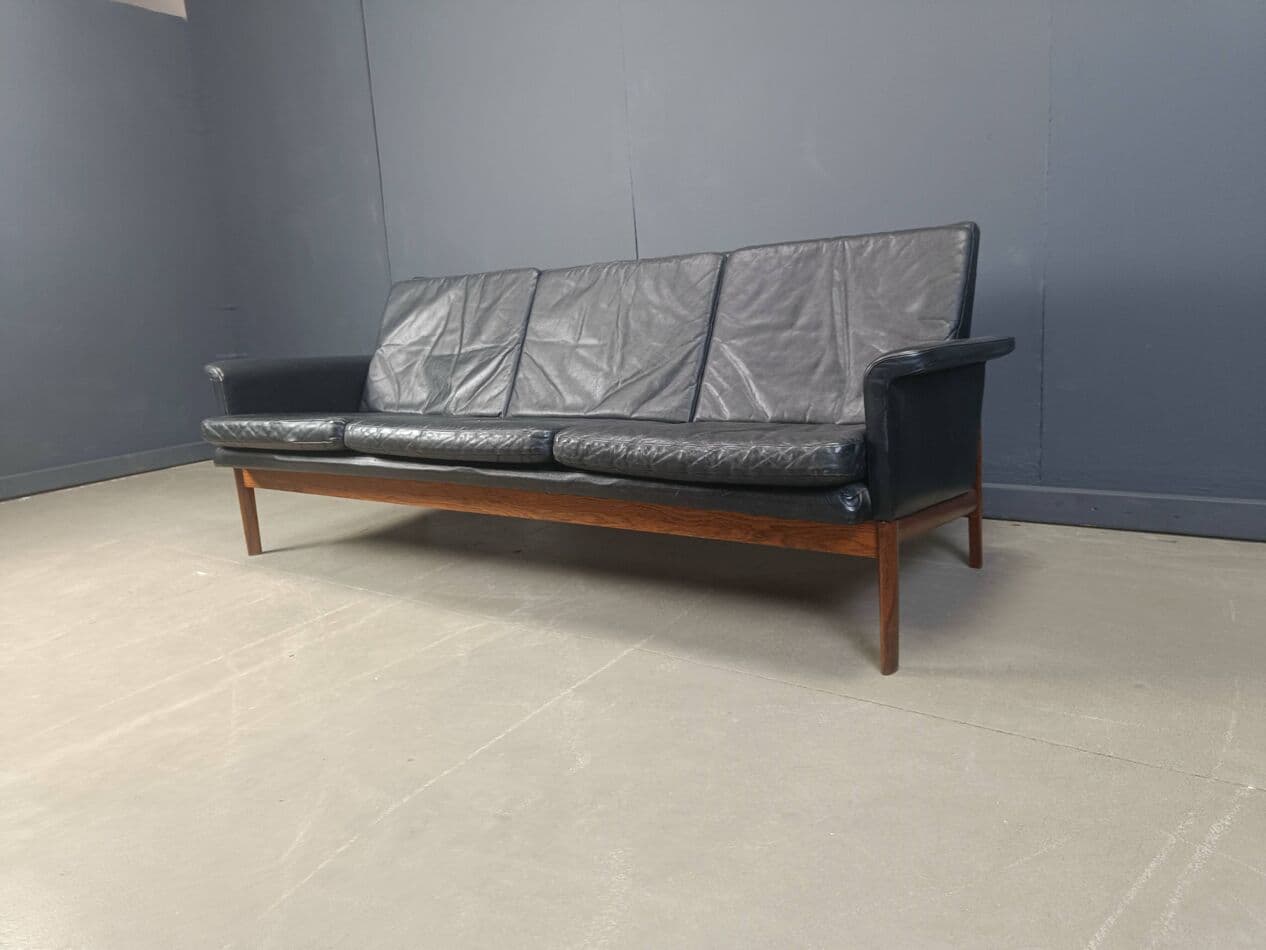 Sofa trzyosobowa Jupiter, skóra czarna, palisander, proj. F. Juhl, France & Son, Dania, lata 60. - 273079