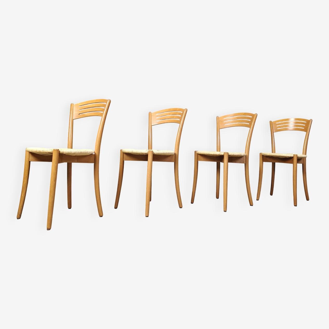 Zestaw czterech krzeseł bistro, buk brązowy, sznurek papierowy beżowy, Włochy, lata 80. - 272881