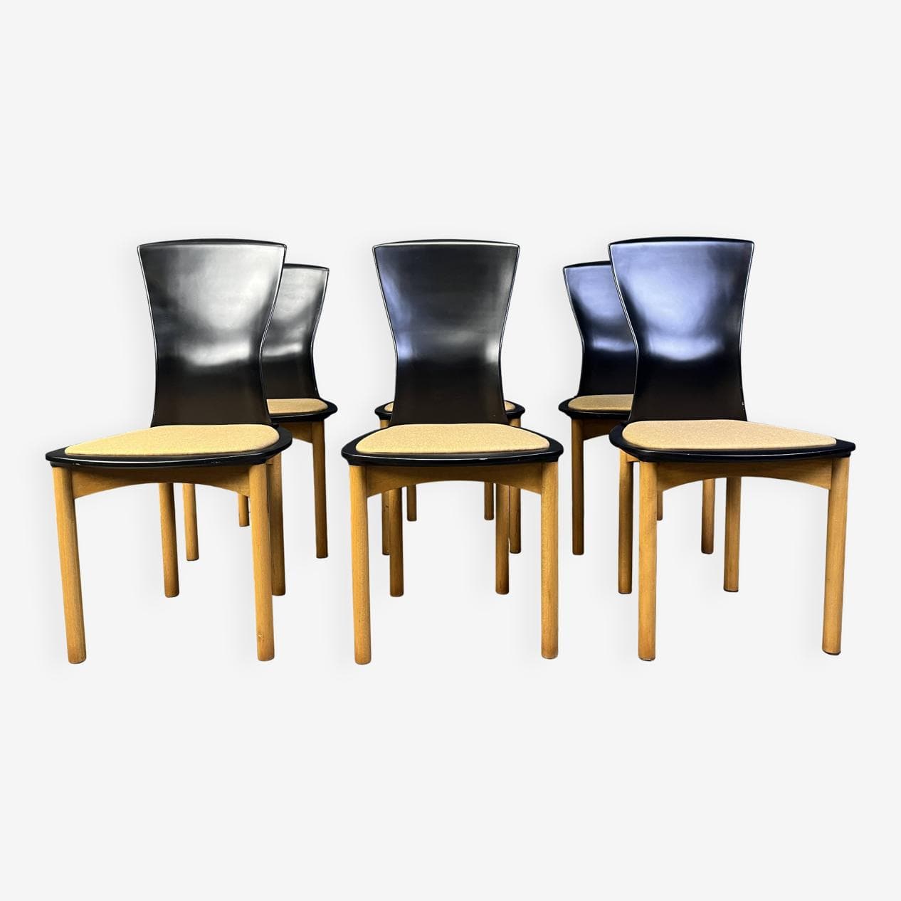 Zestaw sześciu krzeseł Pelope, czarne drewno, beżowa tkanina, proj. F. Binfarè, Cassina, Włochy, lata 90. - 272775