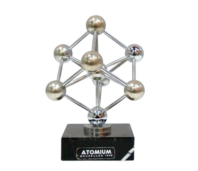 Model Atomium, metal srebrny, marmur czarny, Belgia, lata 50. - WYMIARY