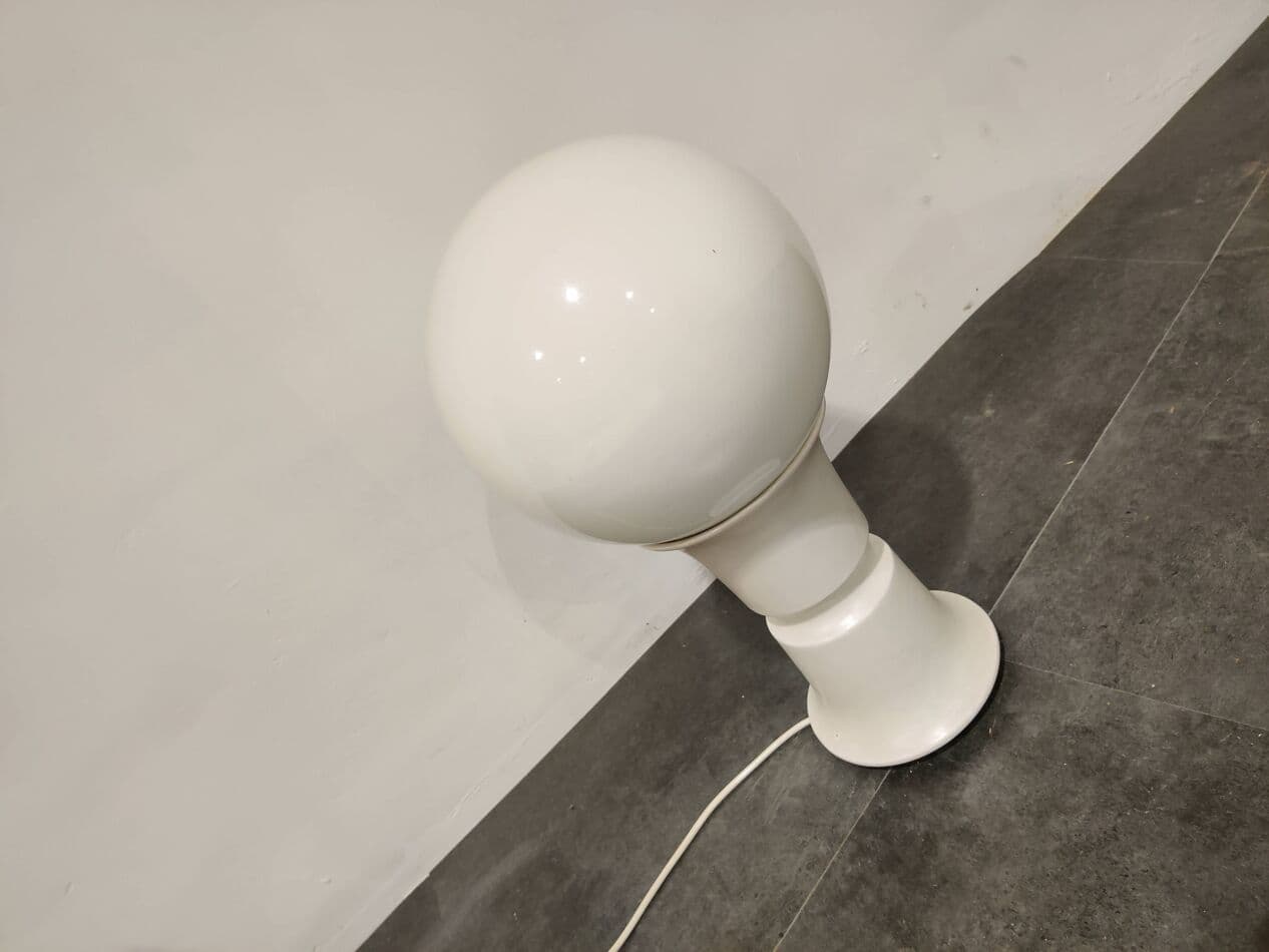 Lampa stołowa Space Age, szkło opalizujące białe, ceramika szara, Włochy, lata 70. - 272703