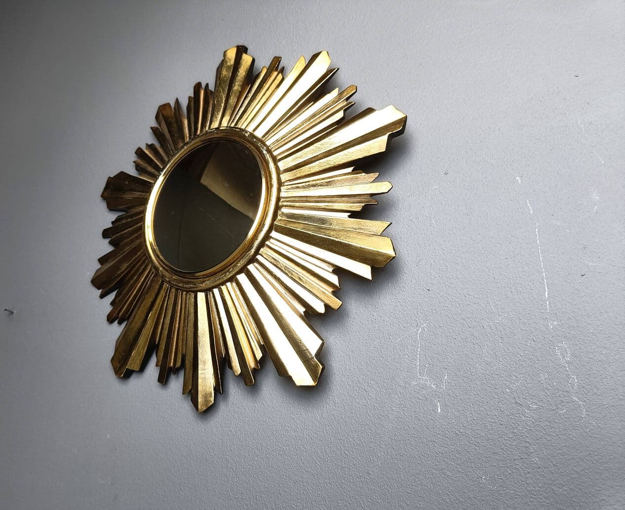 Sunburst mirror, gold, glass, Belgium, 1960s. - 272557