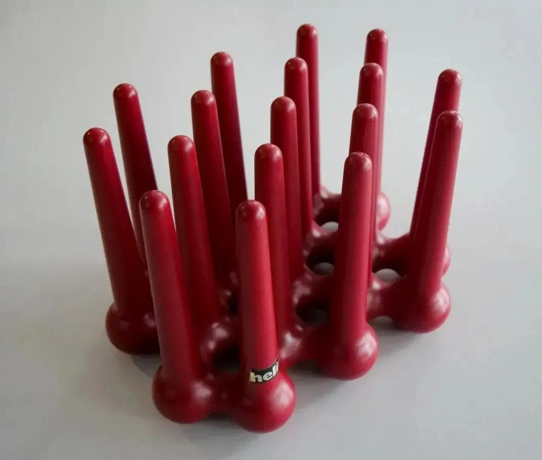 Czerwony gazetnik z tworzywa sztucznego, proj. W. Zeischegg dla Helit, Niemcy, lata 70. - 19116