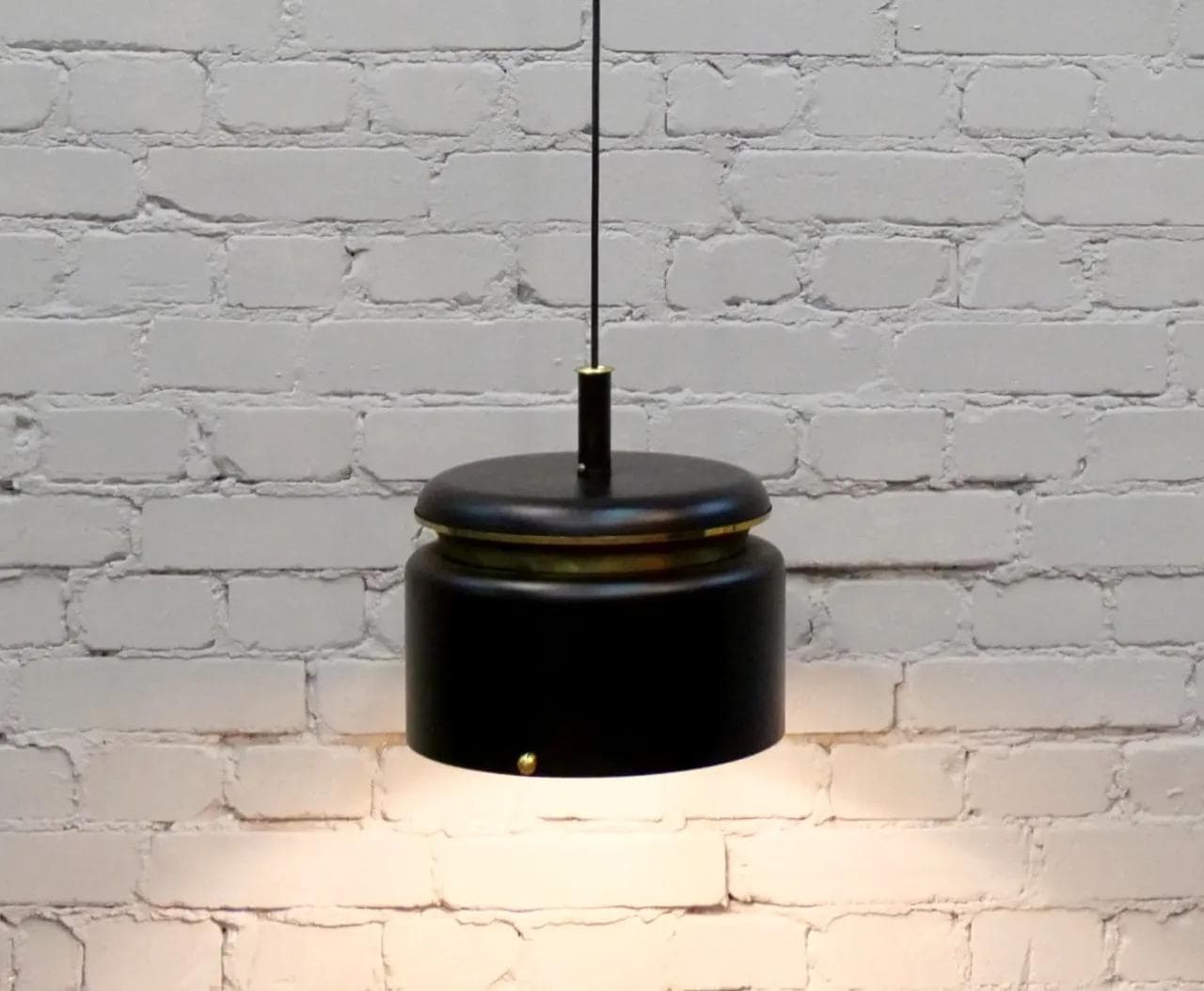 Lampa sufitowa, metal czarny, mosiądz złoty, proj. J. Hammerborg, Fog & Morup, Dania, lata 60. - 19107