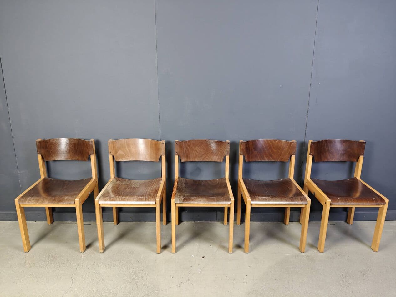 Zestaw pięciu krzeseł sztaplowanych, drewno brązowy, Dania, lata 80. - 272376