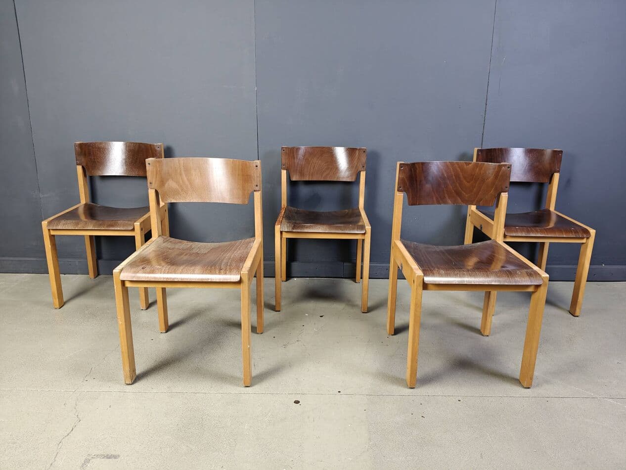 Zestaw pięciu krzeseł sztaplowanych, drewno brązowy, Dania, lata 80. - 272368