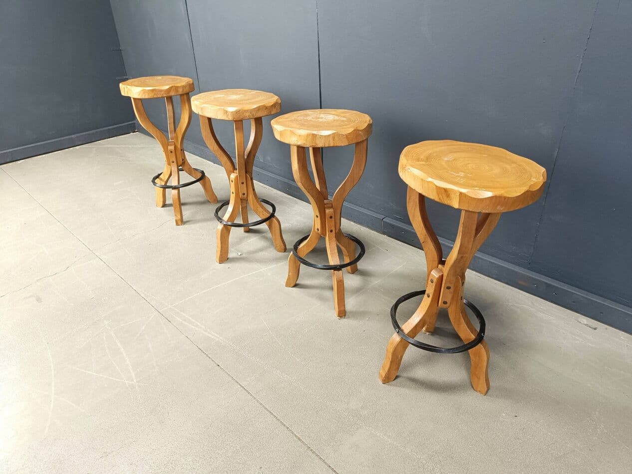 Zestaw czterech stołków barowych Brutalist, dąb brązowy, stal czarna, Belgia, lata 60. - 272274