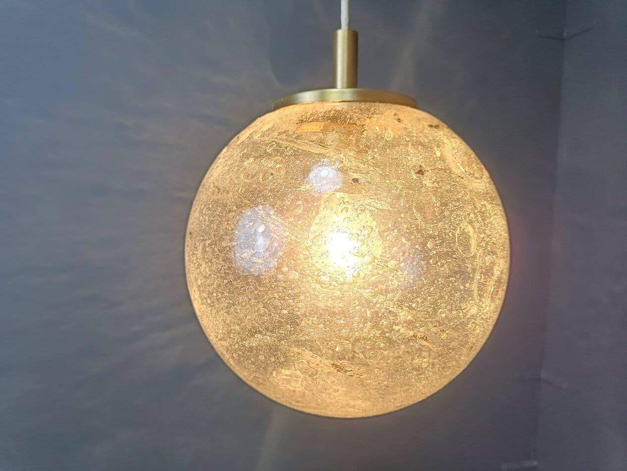 Lampa wisząca, kula, szkło przezroczyste, metal złoty, Doria Leuchten, Niemcy, lata 60. - 272186