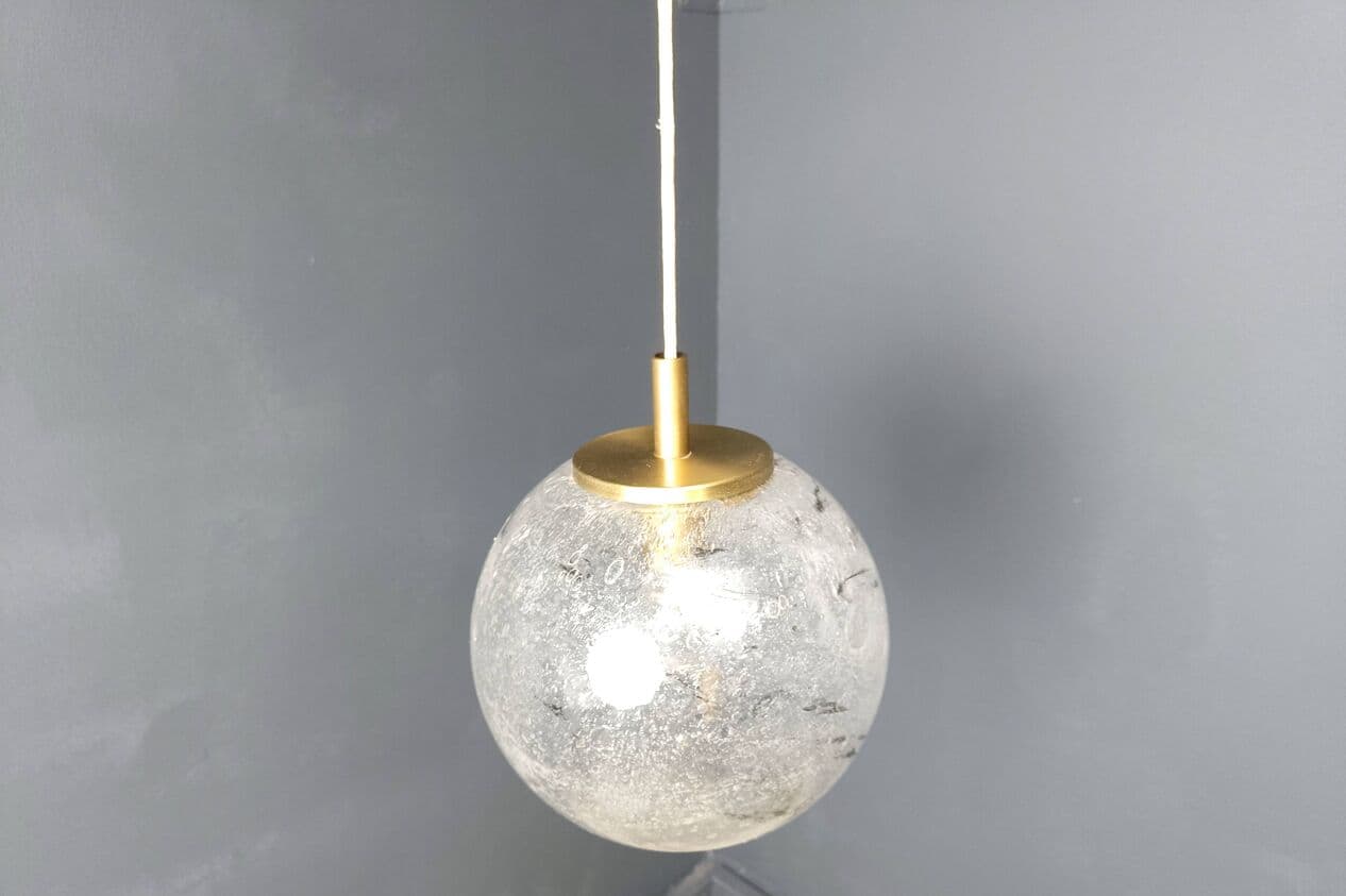 Lampa wisząca, kula, szkło przezroczyste, metal złoty, Doria Leuchten, Niemcy, lata 60. - 272189