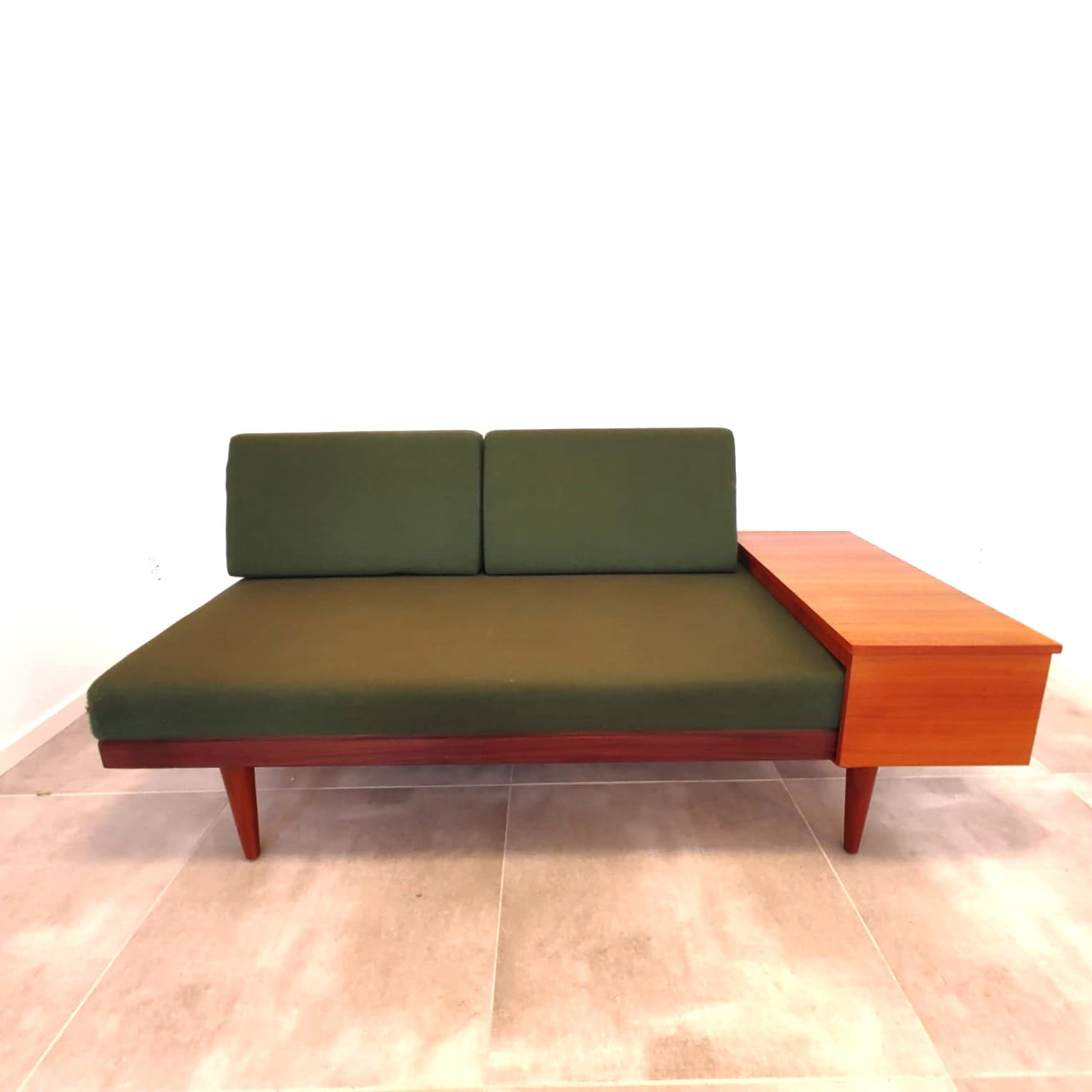 Sofa rozkładana Swanette, zielona, drewno, proj. I. Relling, H. Vik, Svane Ekornes, Norwegia, lata 60. - 79310
