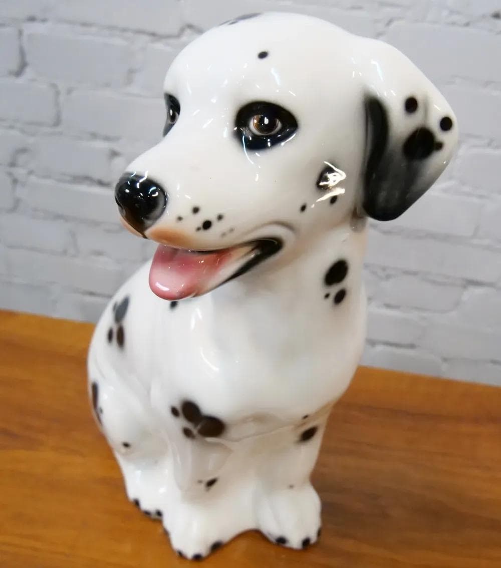 Biała ceramiczna figurka psa dalmatyńczyka, Polska, lata 70. - 19087