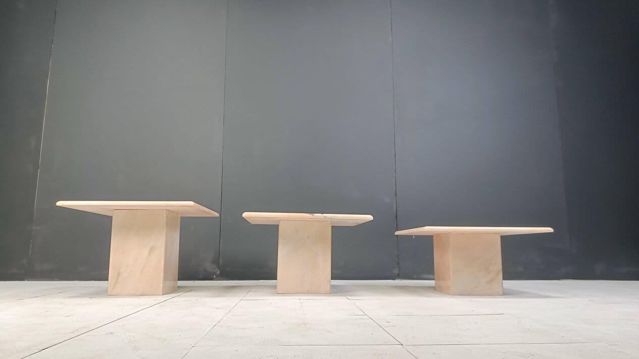 Zestaw trzech stolików pomocniczych, marmur różowy, Włochy, lata 70. - 271917