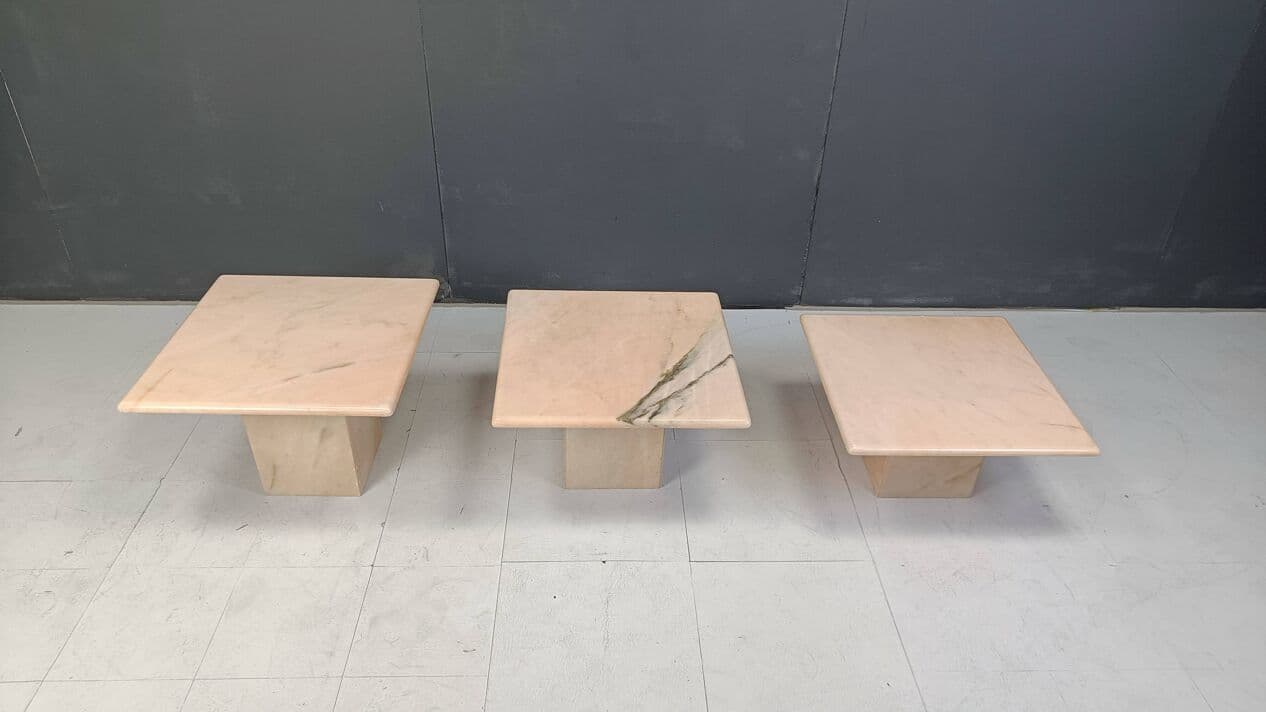 Zestaw trzech stolików pomocniczych, marmur różowy, Włochy, lata 70. - 271923