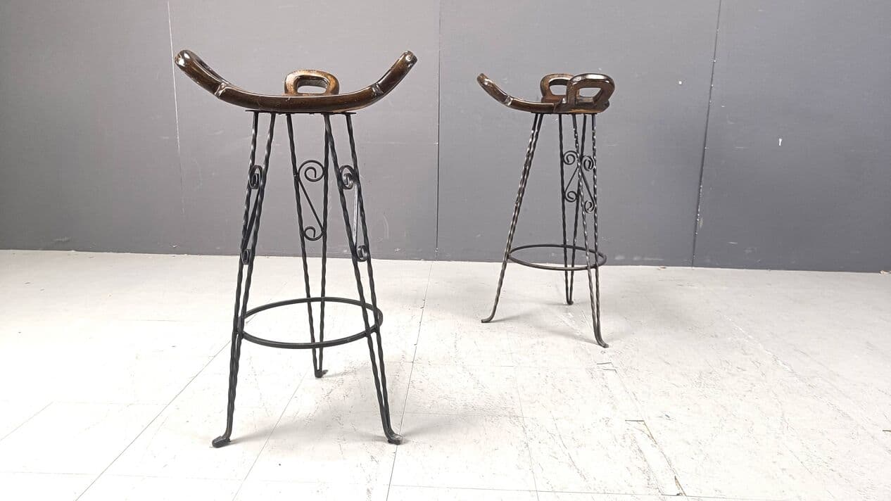 Zestaw sześciu hokerów, drewno brązowe, żelazo czarne, Hiszpania, lata 60. - 271799