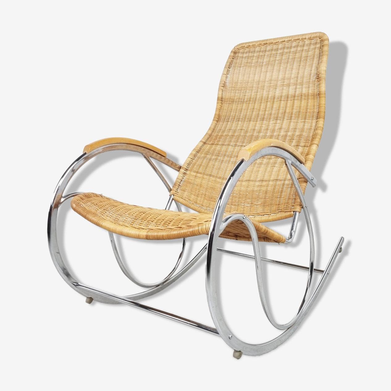 Fotel bujany, beżowy rattan, chrom, buk, Włochy, lata 70. - 271756