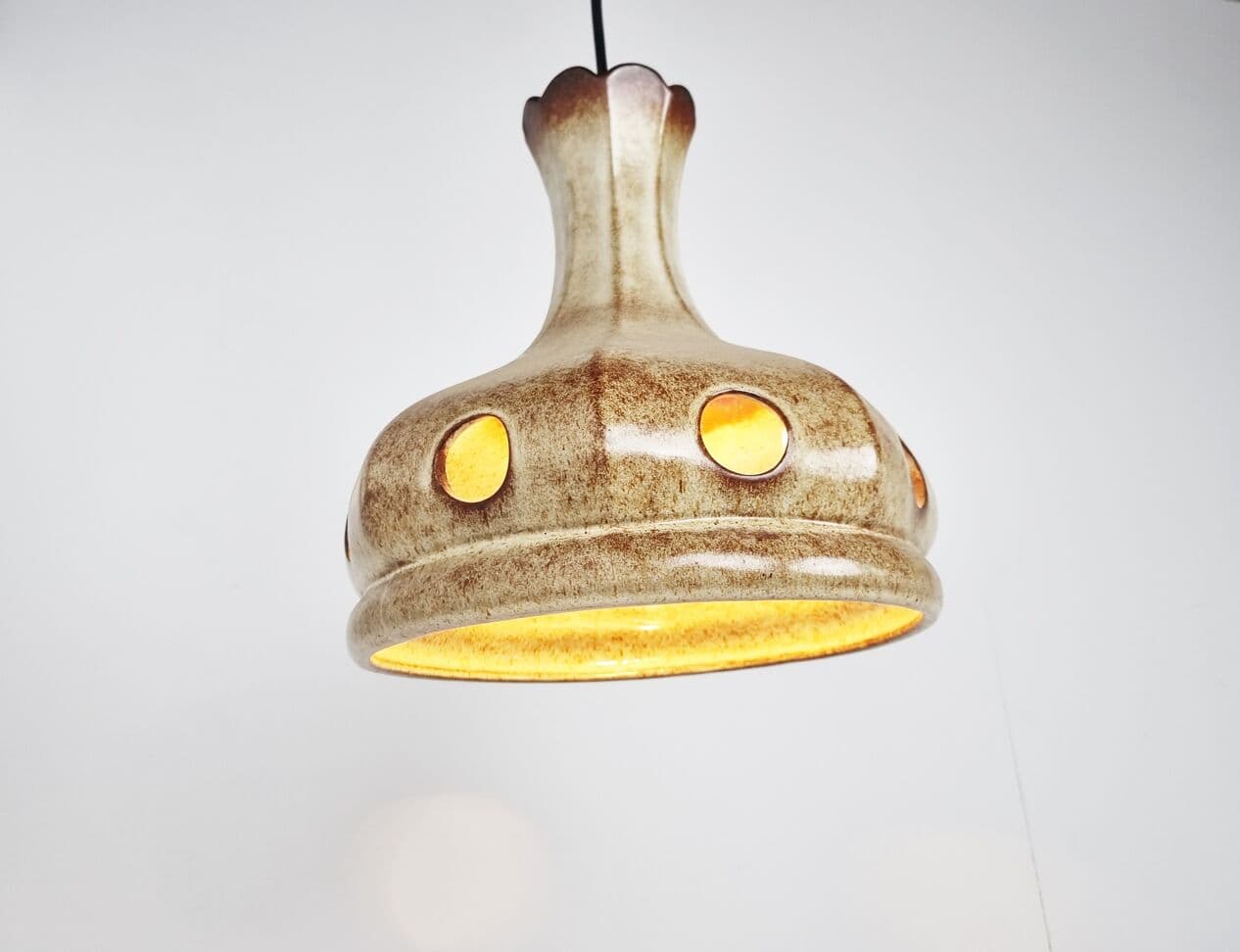 Lampa wisząca, beżowa, ceramika, Niemcy, lata 60. - 271743