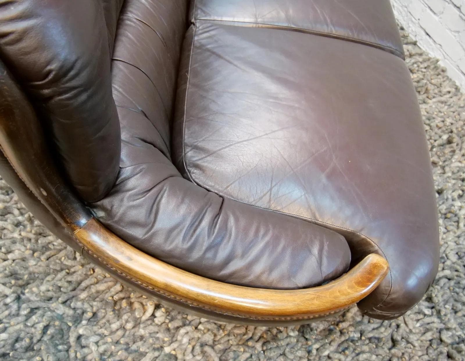 Sofa Arts & Crafts, skóra brąz ciemny, orzech, Europa, lata 50. - 19344