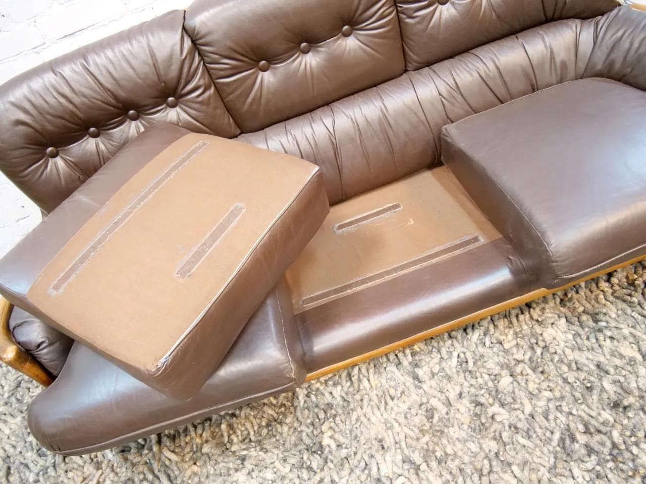 Sofa Arts & Crafts, skóra brąz ciemny, orzech, Europa, lata 50. - 19337