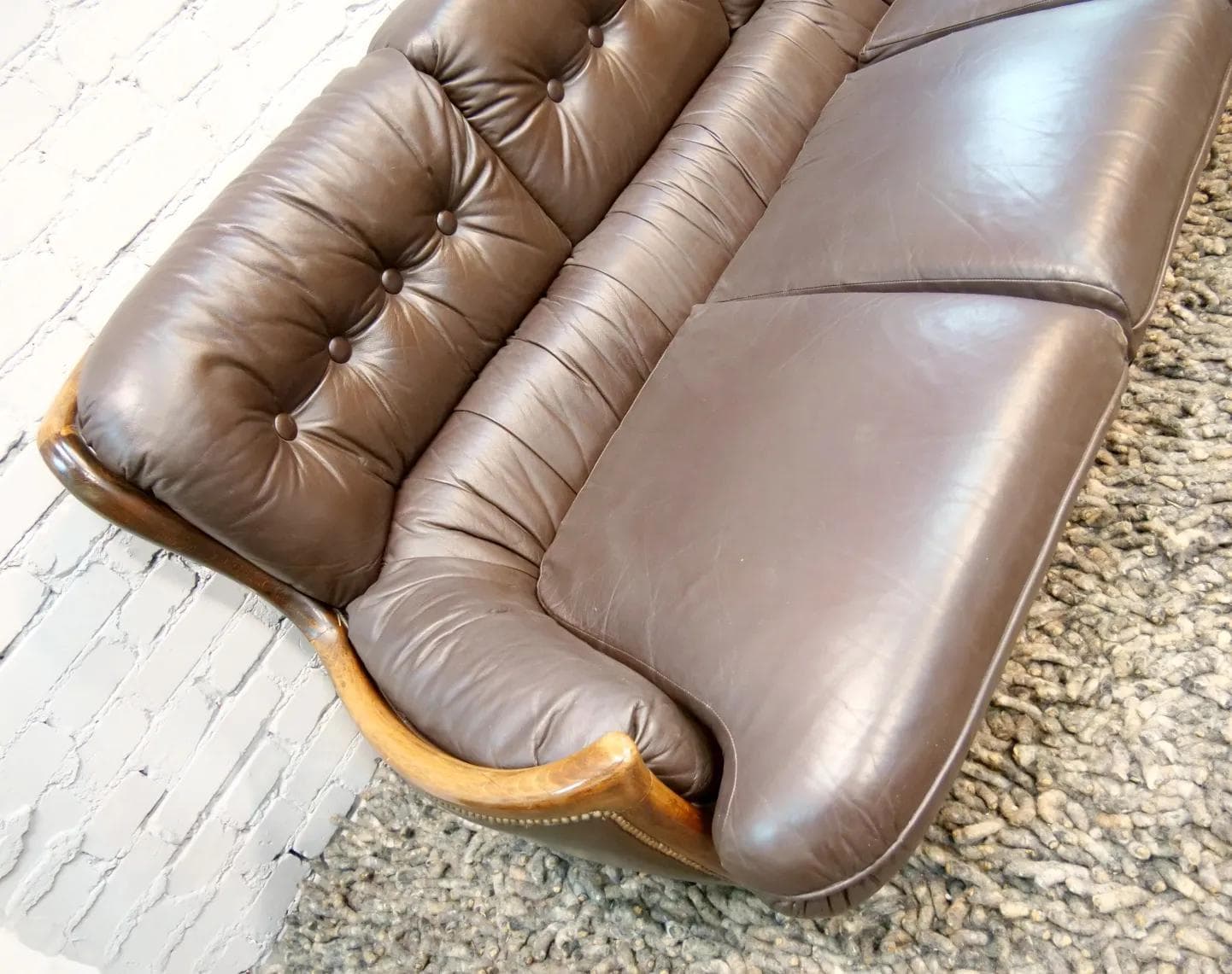 Sofa Arts & Crafts, skóra brąz ciemny, orzech, Europa, lata 50. - 19338